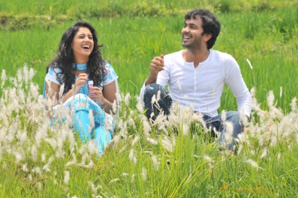 Kadhal Paithiyam Movie Stills