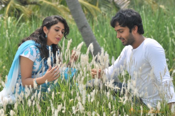 Kadhal Paithiyam Movie Stills