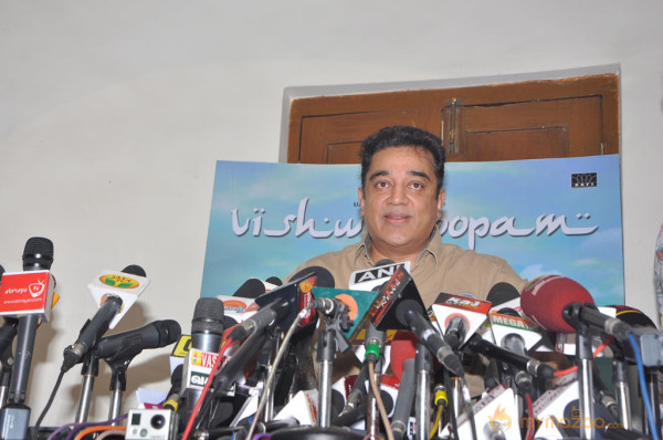 Kamal Hassan Press Meet on Viswaroopam Postponement 