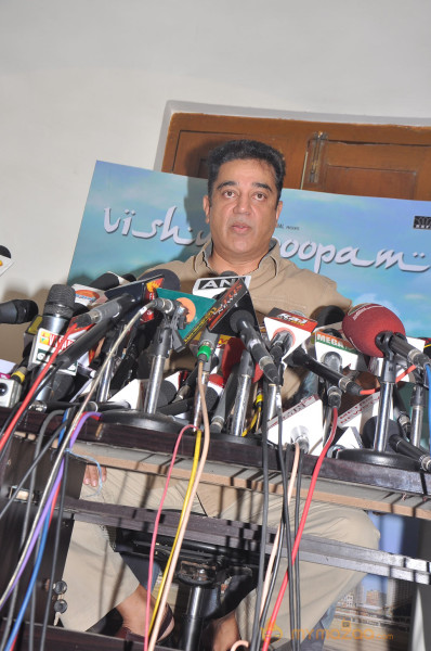 Kamal Hassan Press Meet on Viswaroopam Postponement 