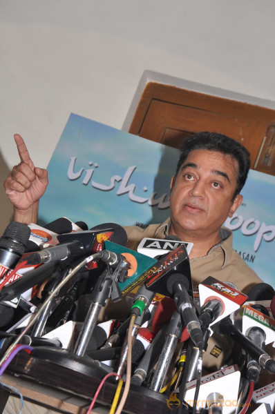 Kamal Hassan Press Meet on Viswaroopam Postponement 