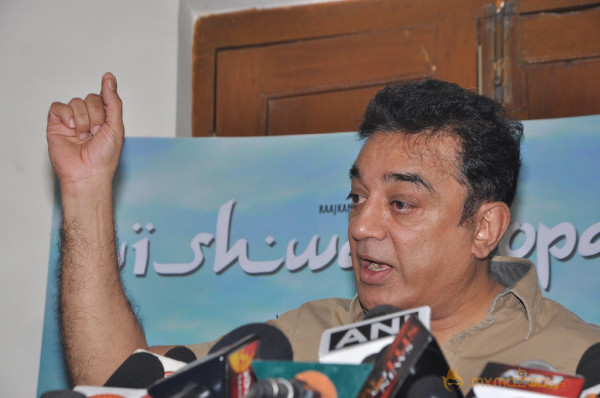 Kamal Hassan Press Meet on Viswaroopam Postponement 