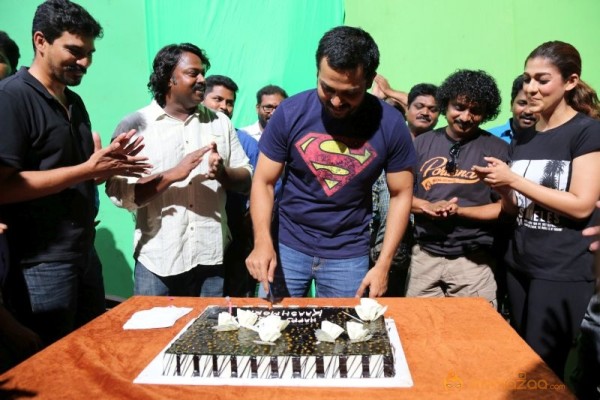 Karthi Celebrating Birthday in shoot