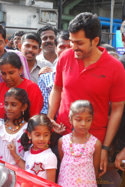 Karthi Flags Off O2 Car Rally For The Blind Event 