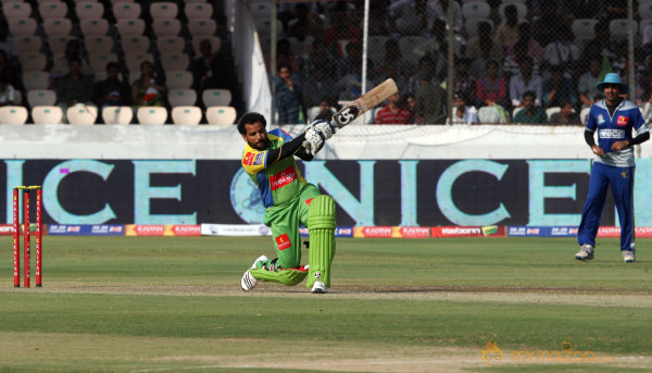  Kerala Strikers vs Karnataka Bulldozers Semi Final Gallery 