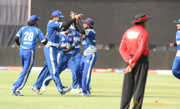  Kerala Strikers vs Karnataka Bulldozers Semi Final Gallery 