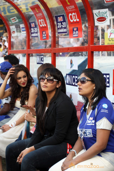  Kerala Strikers vs Karnataka Bulldozers Semi Final Gallery 