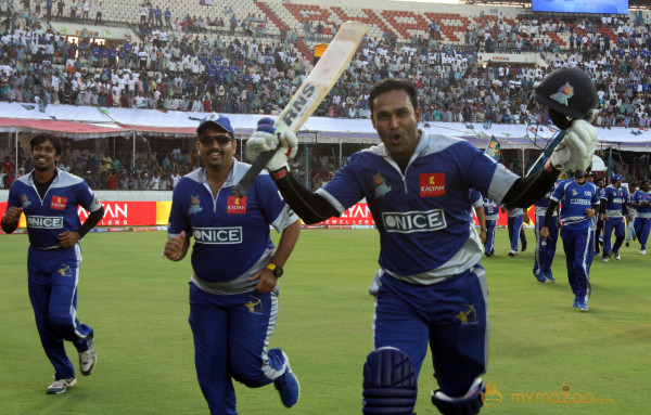  Kerala Strikers vs Karnataka Bulldozers Semi Final Gallery 