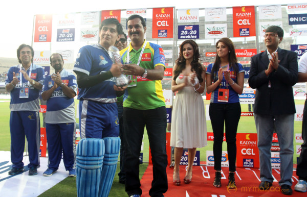  Kerala Strikers vs Karnataka Bulldozers Semi Final Gallery 