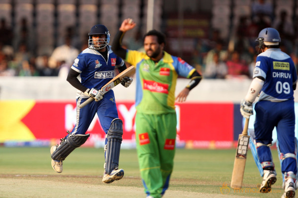  Kerala Strikers vs Karnataka Bulldozers Semi Final Gallery 