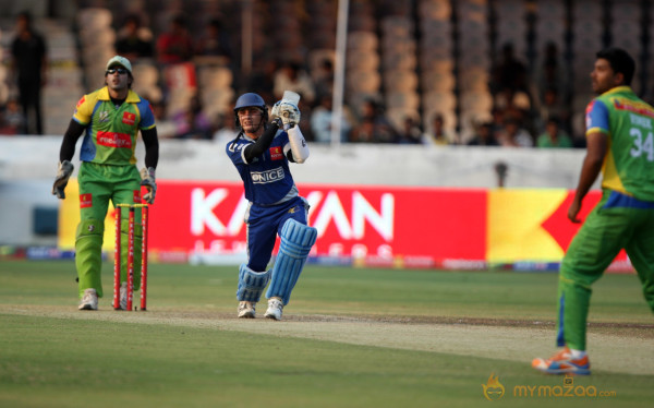  Kerala Strikers vs Karnataka Bulldozers Semi Final Gallery 