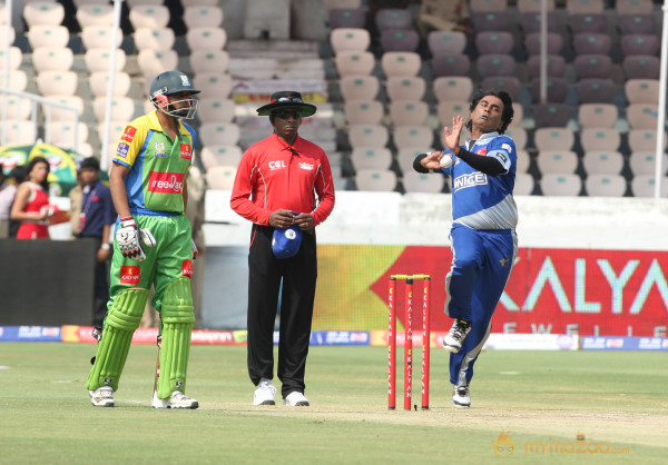  Kerala Strikers vs Karnataka Bulldozers Semi Final Gallery 