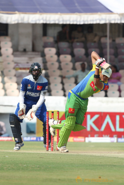  Kerala Strikers vs Karnataka Bulldozers Semi Final Gallery 