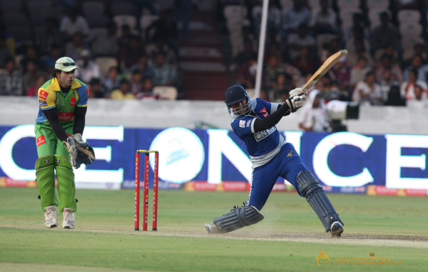  Kerala Strikers vs Karnataka Bulldozers Semi Final Gallery 