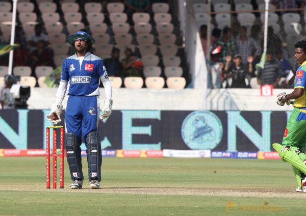  Kerala Strikers vs Karnataka Bulldozers Semi Final Gallery 