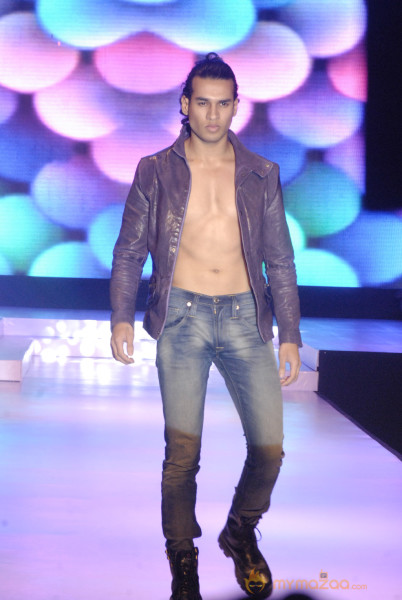 Leather Fashion Show 2013 