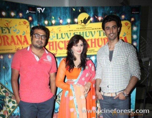 Luv Shuv Tey Chicken Khurana Movie Promotion Stills