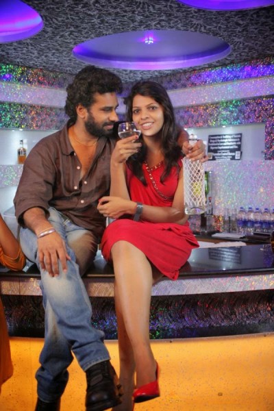 Madhu Maadhu Soodhu Movie Photos