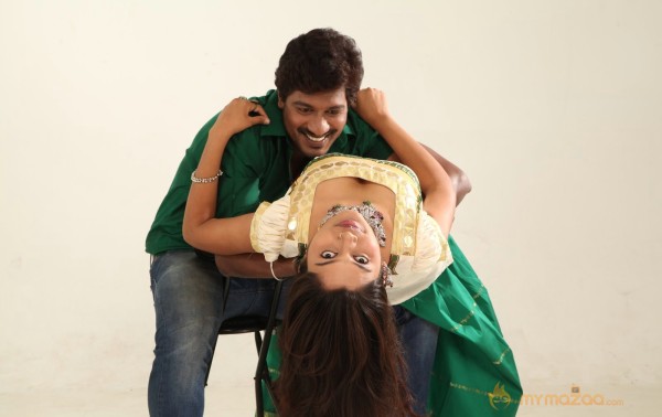 Naan Ponnonru Kandaen Movie Stills