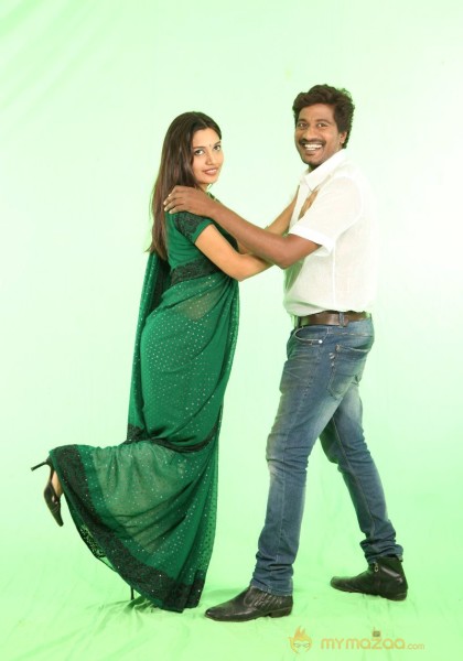 Naan Ponnonru Kandaen Movie Stills