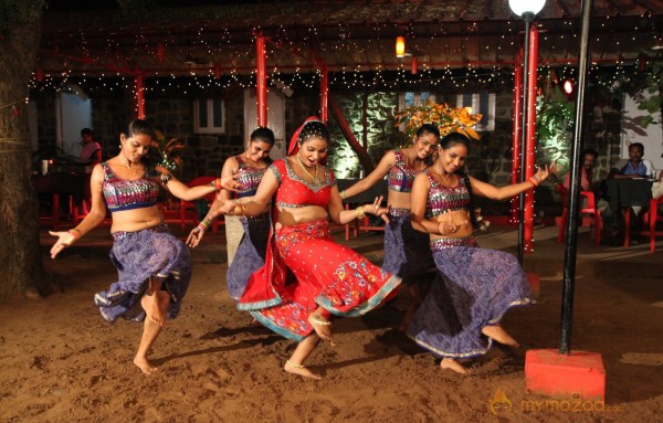 Naan Ponnonru Kandaen Movie Stills