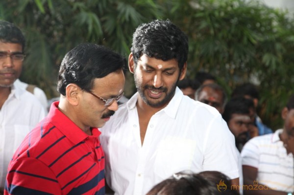 Naan Sigappu Manithan Movie Launch Photos