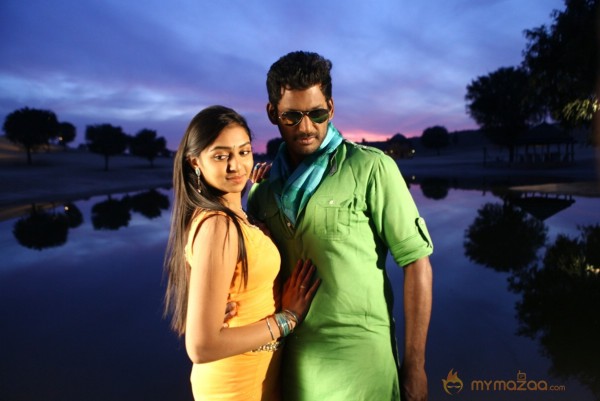 Naan Sigappu Manithan Movie Stills