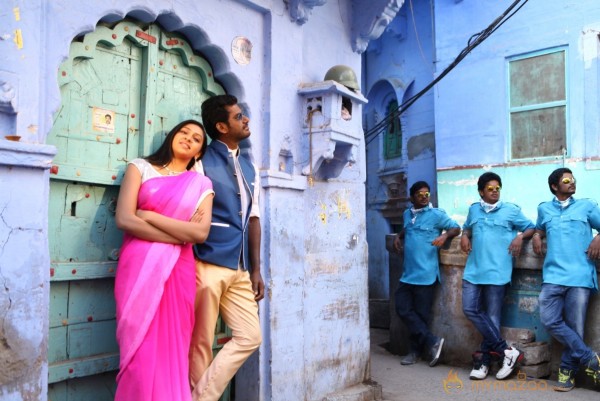 Naan Sigappu Manithan Movie Stills