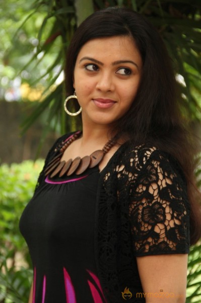 Naanthan Bala Heroin Swetha Latest Photos