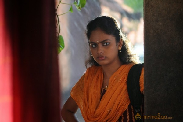 Nalanum Nandhinium Movie Stills