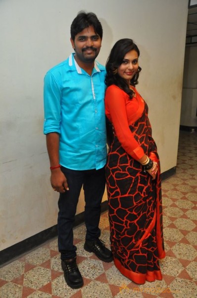 Nee En Uyire Movie Audio Launch Stills