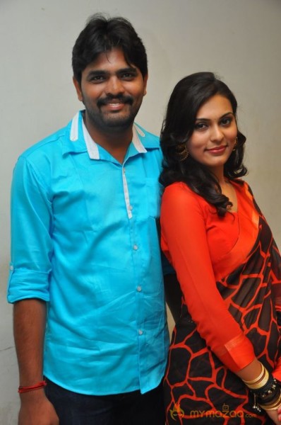 Nee En Uyire Movie Audio Launch Stills