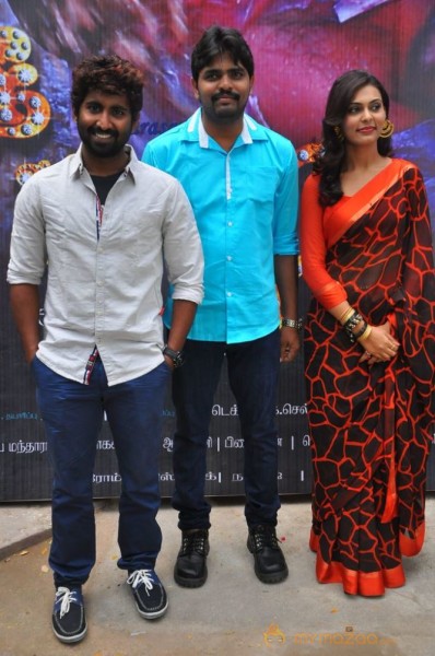 Nee En Uyire Movie Audio Launch Stills