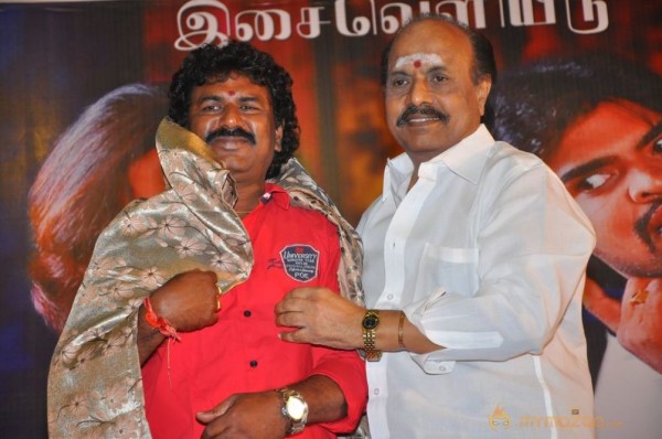 Nee En Uyire Movie Audio Launch Stills