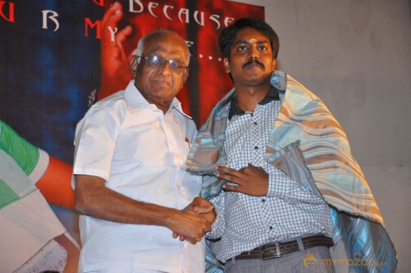 Nee En Uyire Movie Audio Launch Stills