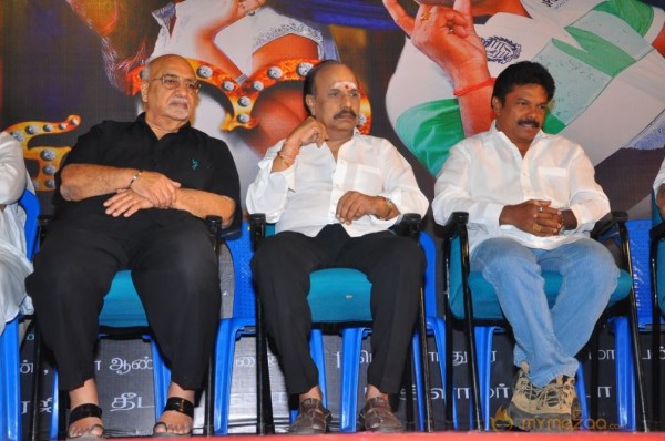 Nee En Uyire Movie Audio Launch Stills