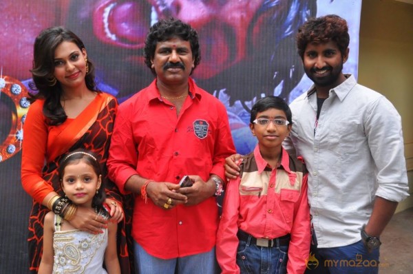 Nee En Uyire Movie Audio Launch Stills