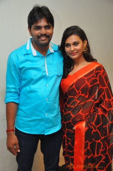 Nee En Uyire Movie Audio Launch Stills