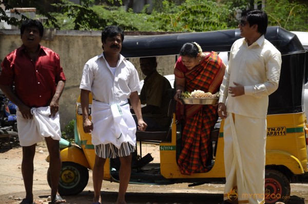 Nilaavukku 2 Seattu Movie Stills