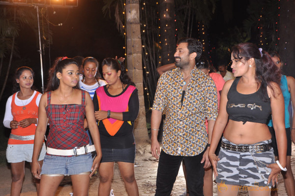 Onbathula Guru Movie Onlocation Stills 