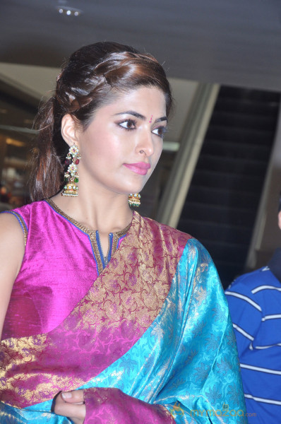 Parvathy Omanakuttan Launch Women's World Store  