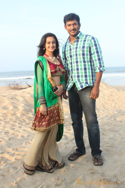 Pattathu Yaanai Movie Onlocation Stills  