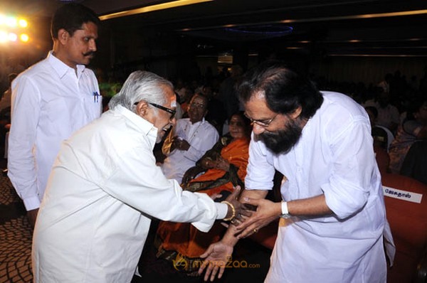 Rajini, Kamal at Kaviperarasu Vairamuthu Aayiram Songs launched stills