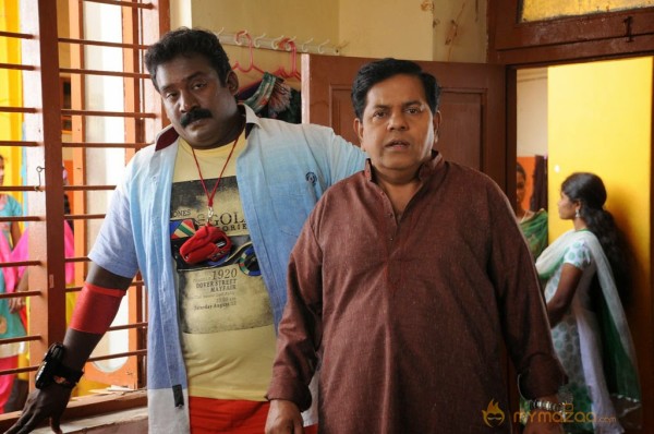 Romba Nallavanda Nee Movie Stills