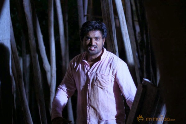 Romba Nallavanda Nee Movie Stills