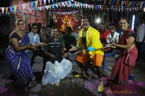 Romba Nallavanda Nee Movie Stills