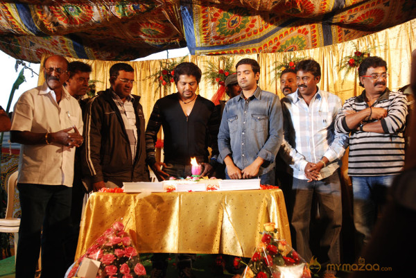 Santhanam Birthday Celebration On The Sets Of Thalaivan 