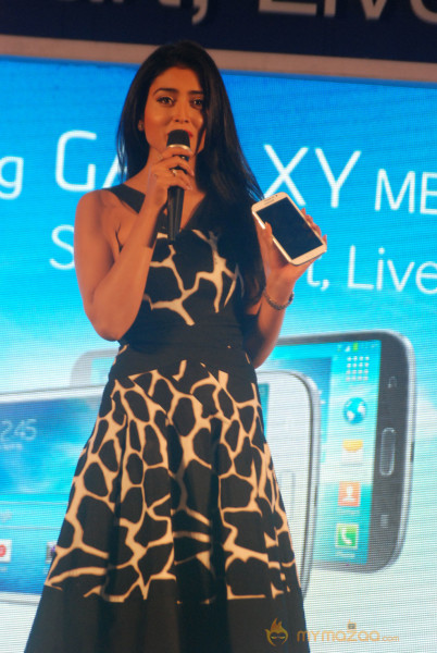 Shriya Launch Samsung Galaxy Smart Phone  