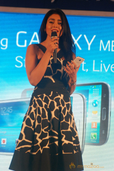 Shriya Launch Samsung Galaxy Smart Phone  