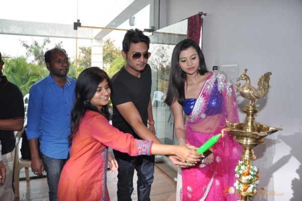 Shrujan Hand Embroidred Exhibition Launch Photos